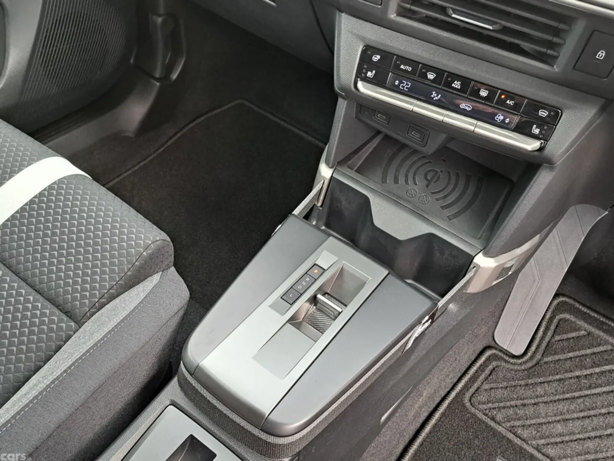 Opel Frontera MPV, Petrol Hybrid, 2026, Orange
