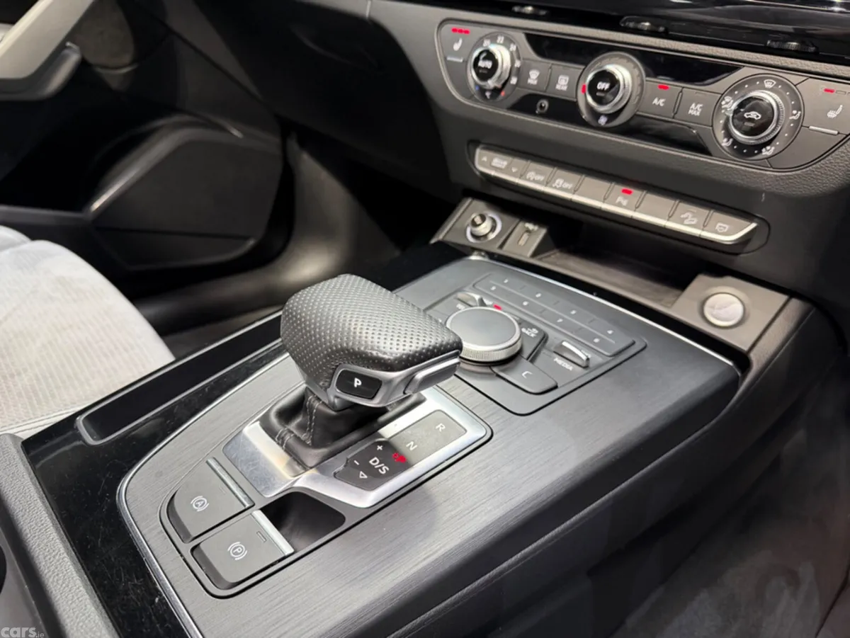 Audi Q5 SUV, Diesel, 2020, Blue
