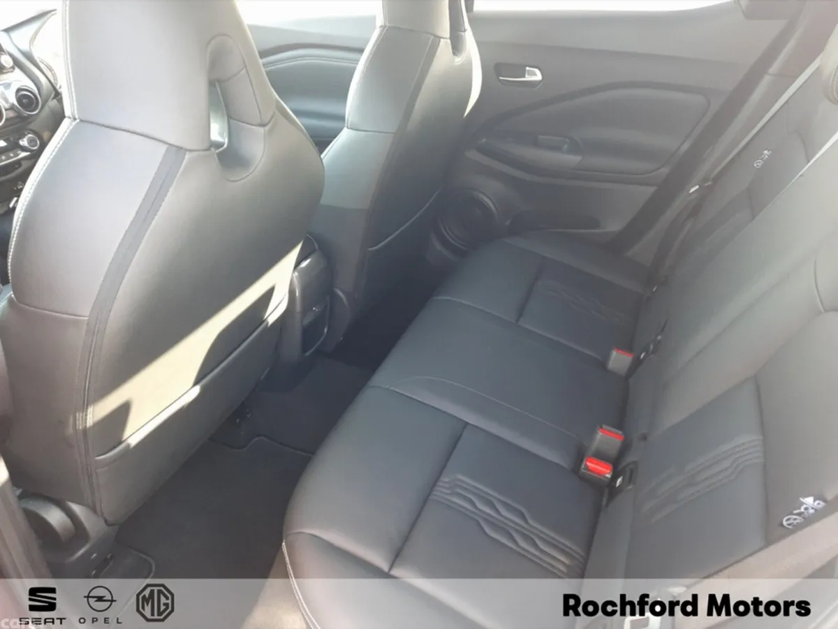 Nissan Juke MPV, Petrol, 2024, Red