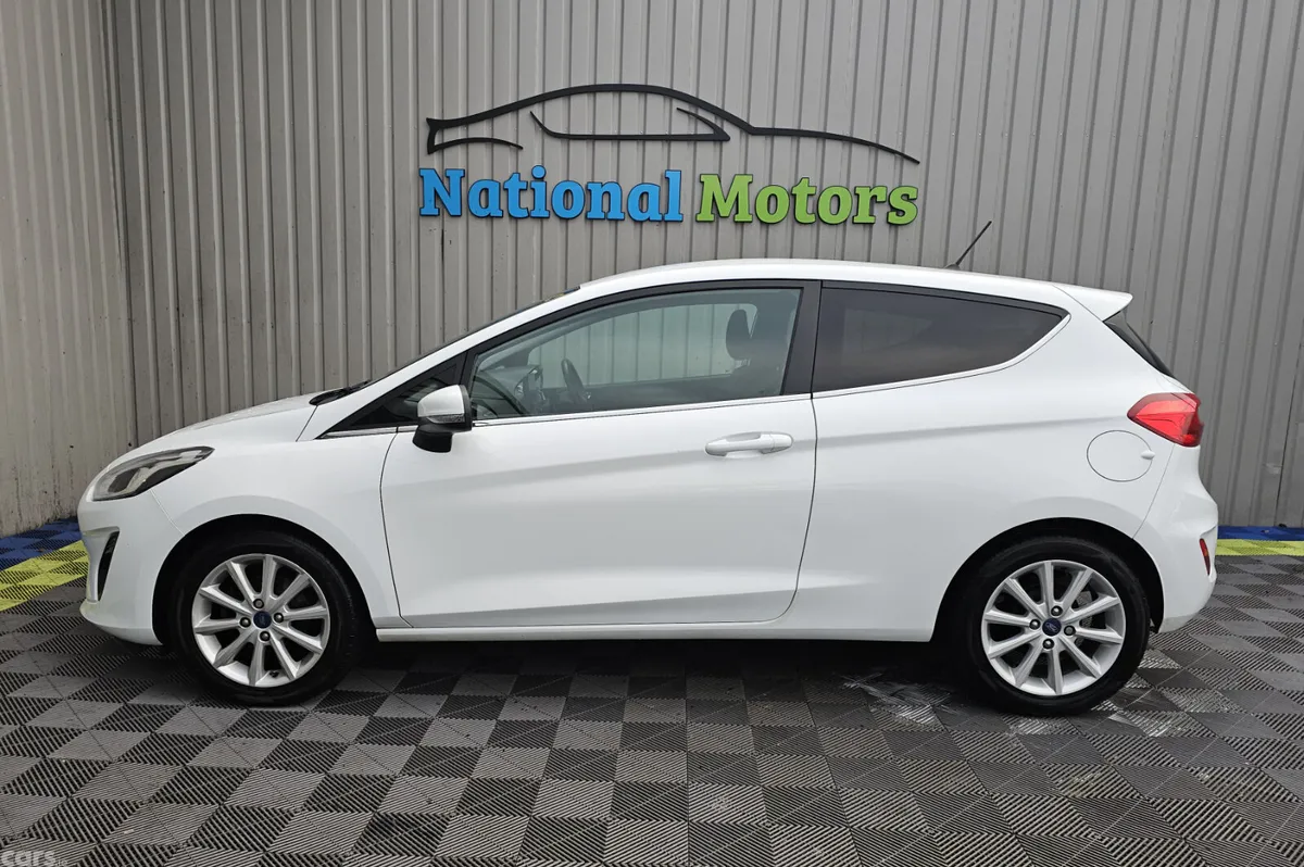 Ford Fiesta Hatchback, Petrol, 2018, White