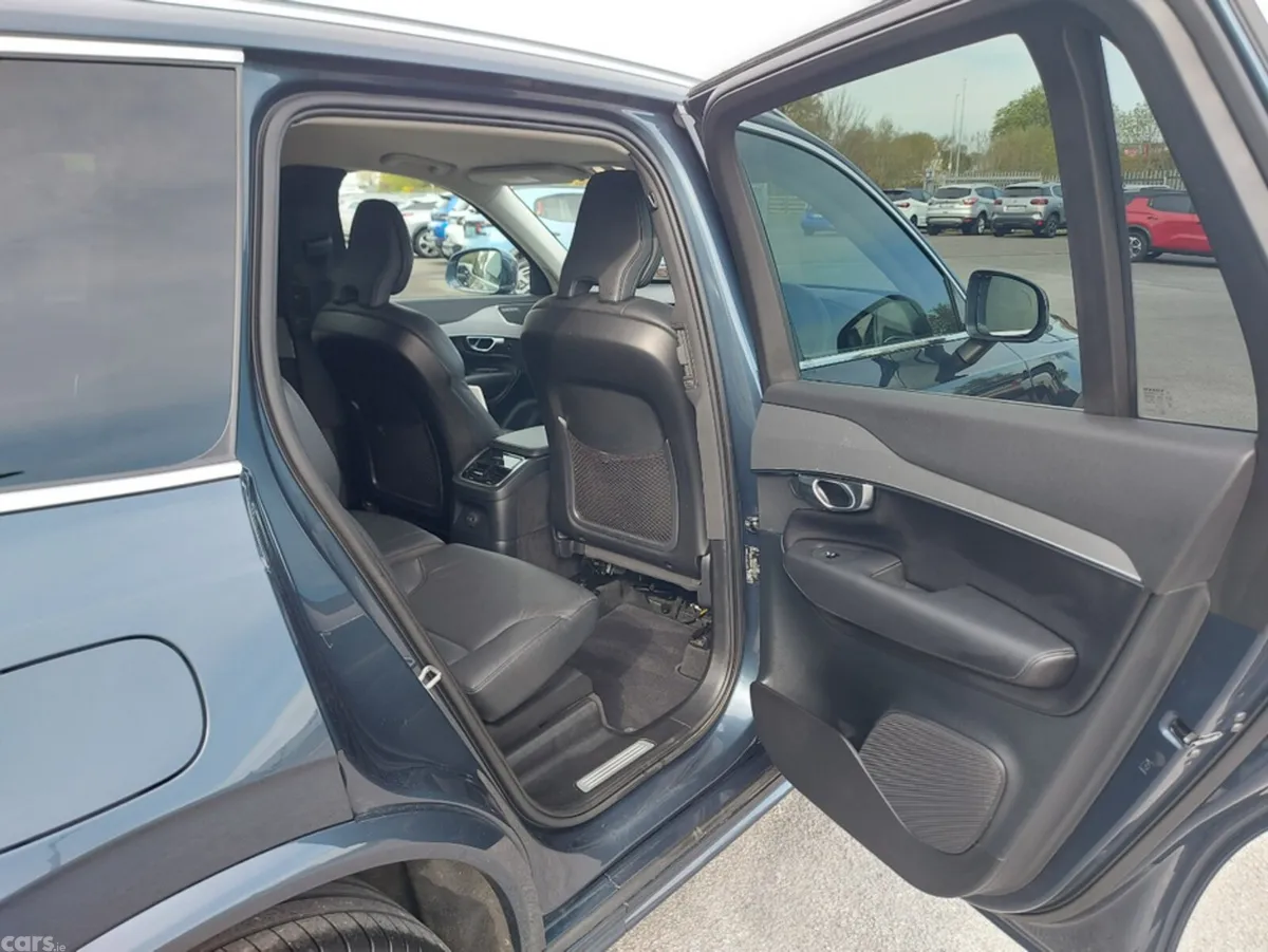 Volvo XC90 MPV, Petrol Plug-in Hybrid, 2023, Blue
