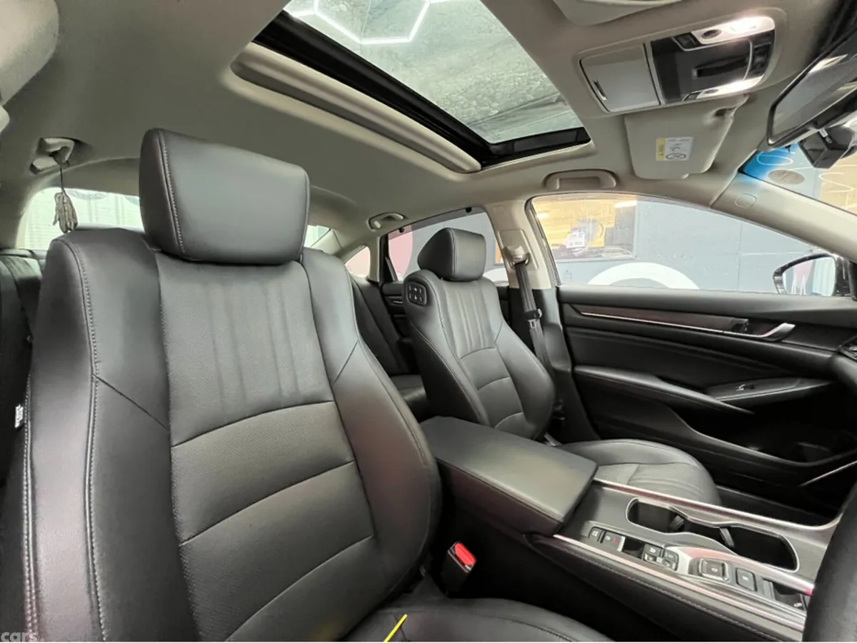 Honda Accord Saloon, Petrol Hybrid, 2022, Black