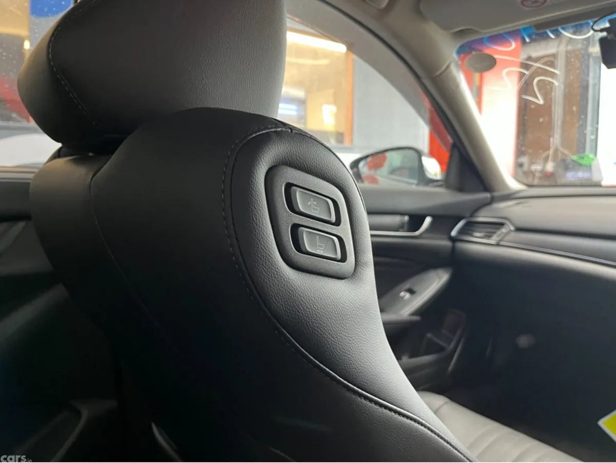 Honda Accord Saloon, Petrol Hybrid, 2022, Black