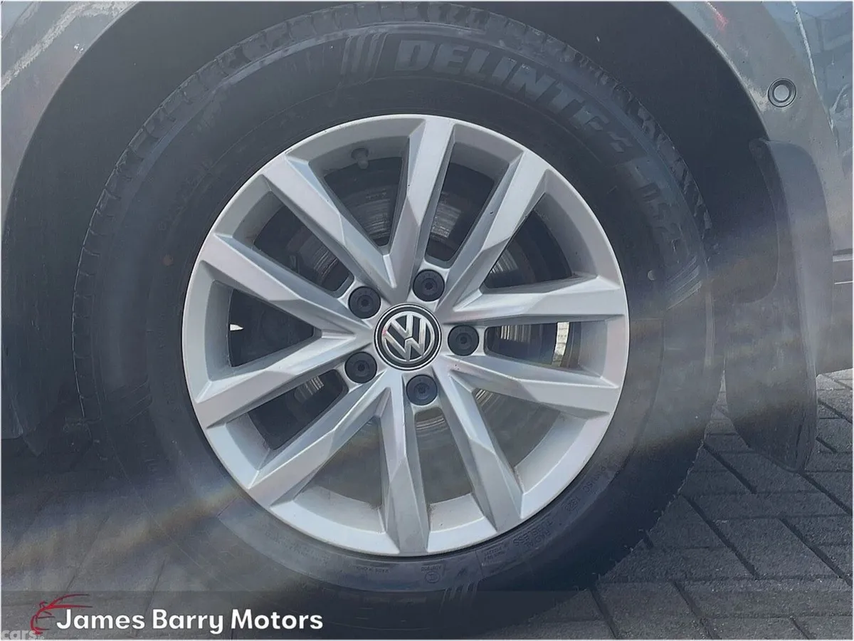 Volkswagen Passat Saloon, Diesel, 2016, Grey