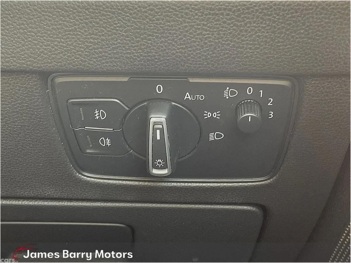 Volkswagen Passat Saloon, Diesel, 2016, Grey