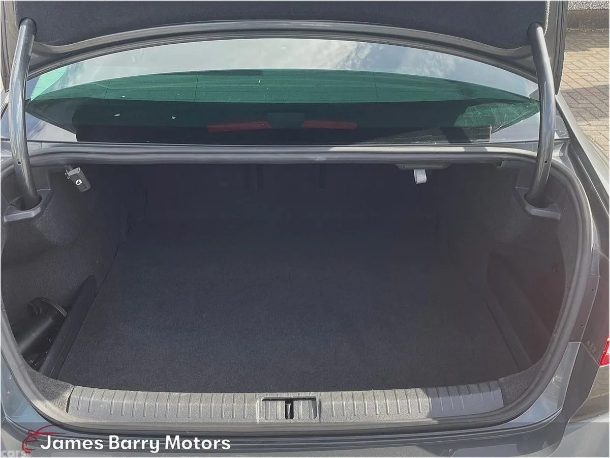 Volkswagen Passat Saloon, Diesel, 2016, Grey