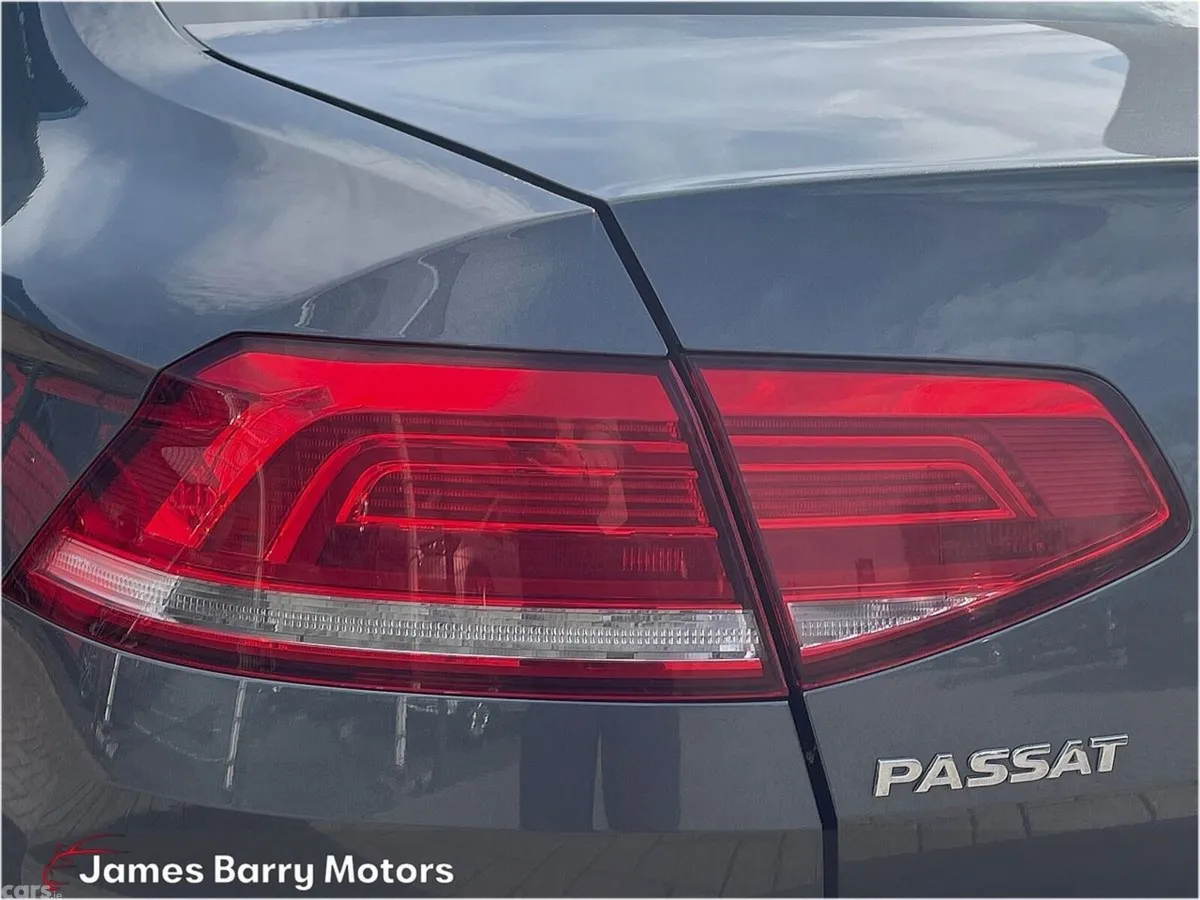 Volkswagen Passat Saloon, Diesel, 2016, Grey