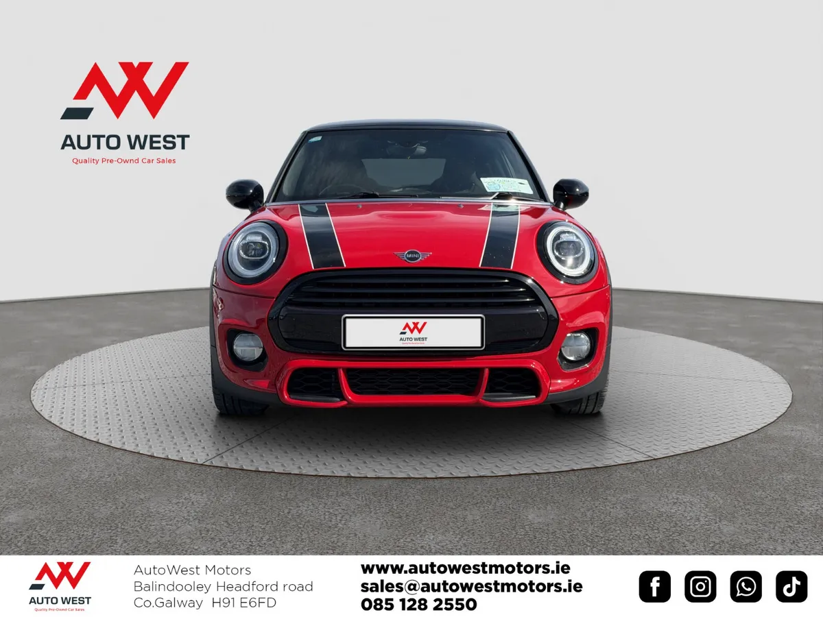 Mini Cooper Hatchback, Petrol, 2019, Red