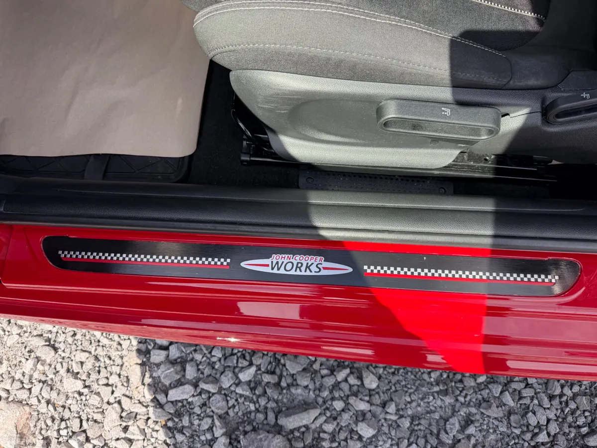 Mini Cooper Hatchback, Petrol, 2019, Red