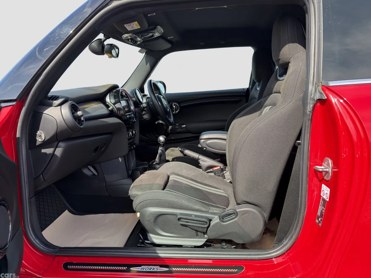 Mini Cooper Hatchback, Petrol, 2019, Red