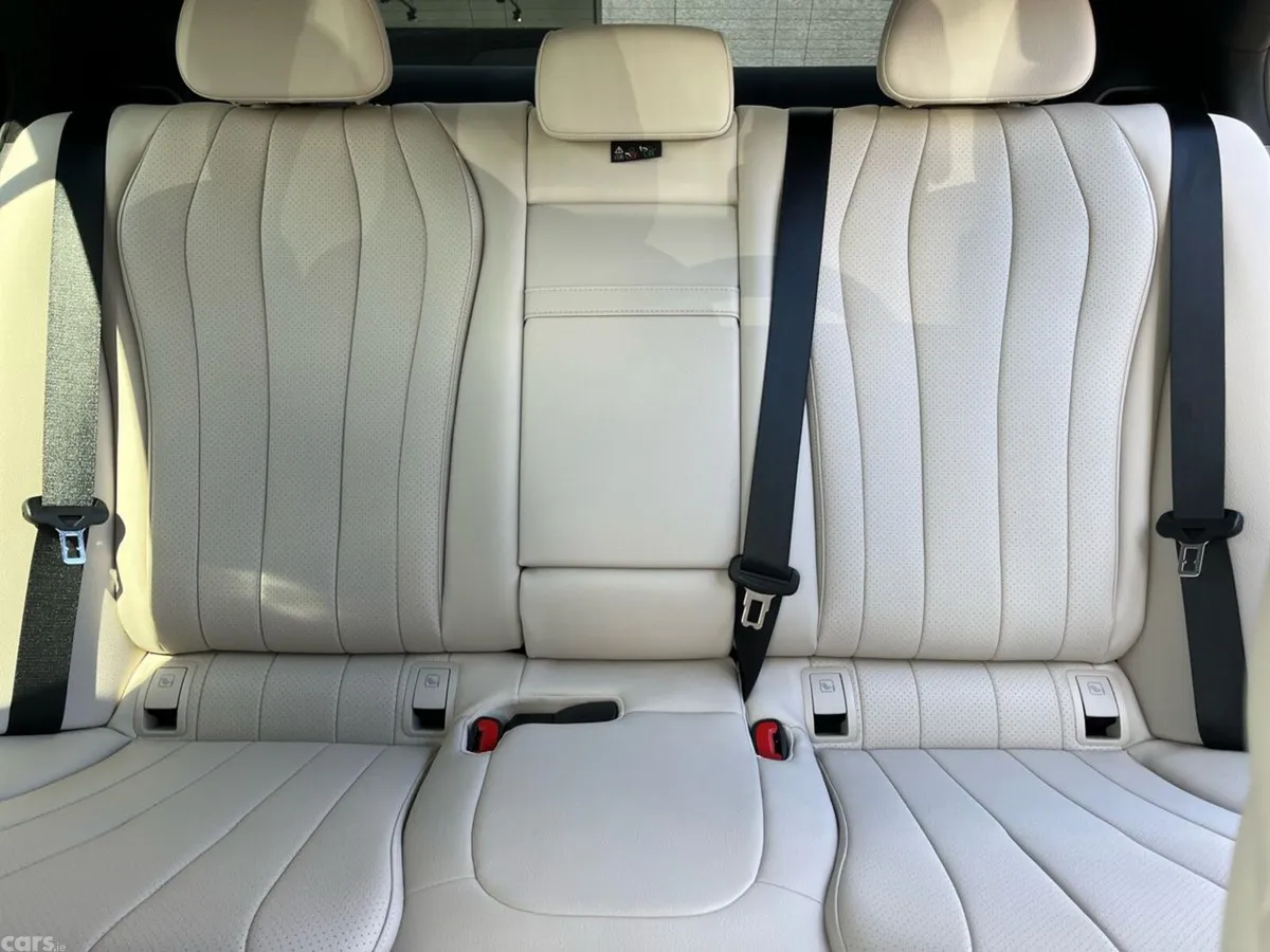Mercedes-Benz E-Class Saloon, Diesel Plug-in Hybrid, 2025, Black