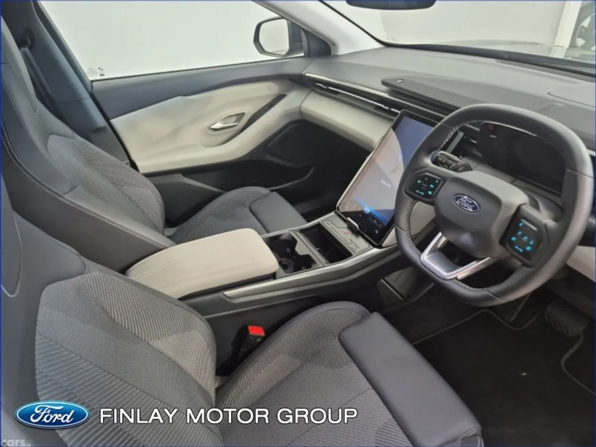 Ford Explorer MPV, Electric, 2026, Grey