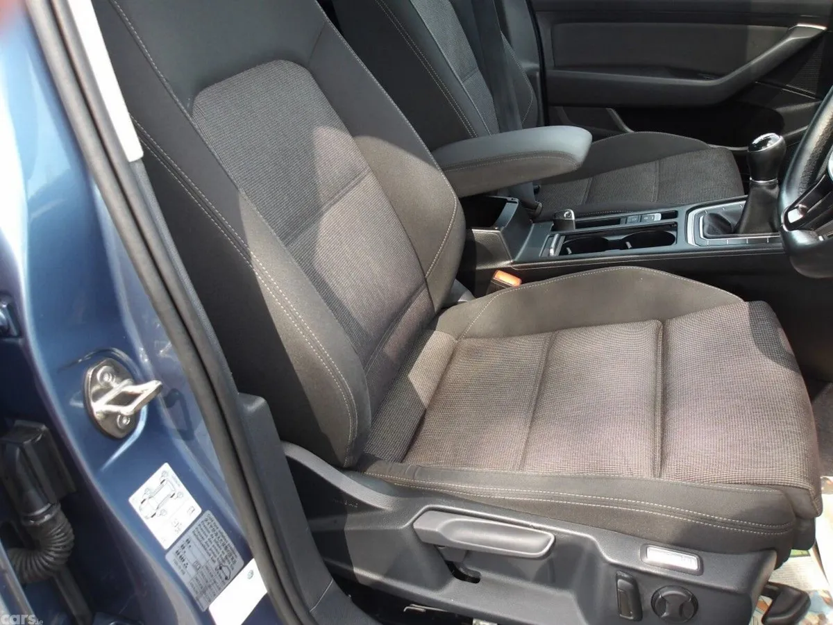 Volkswagen Passat Saloon, Diesel, 2016, Blue