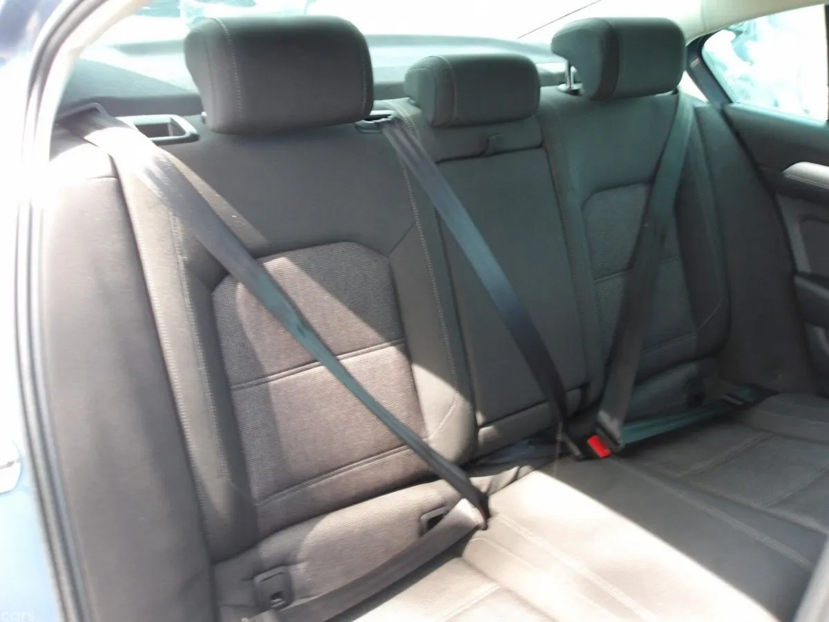 Volkswagen Passat Saloon, Diesel, 2016, Blue