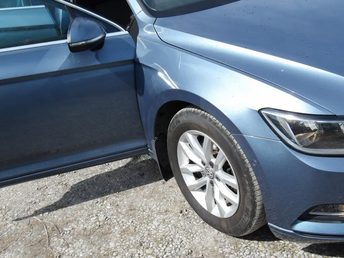 Volkswagen Passat Saloon, Diesel, 2016, Blue