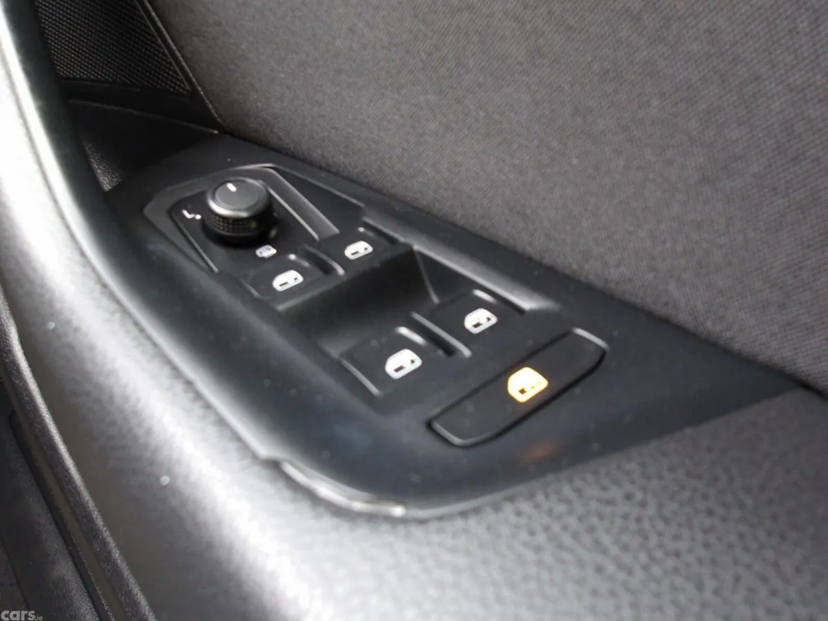 Volkswagen Passat Saloon, Diesel, 2016, Blue