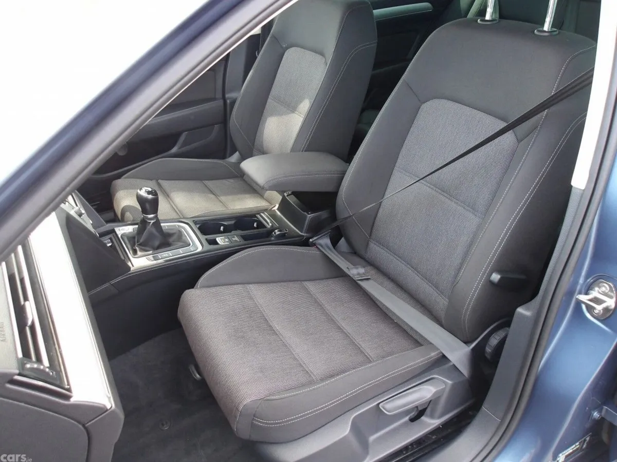 Volkswagen Passat Saloon, Diesel, 2016, Blue