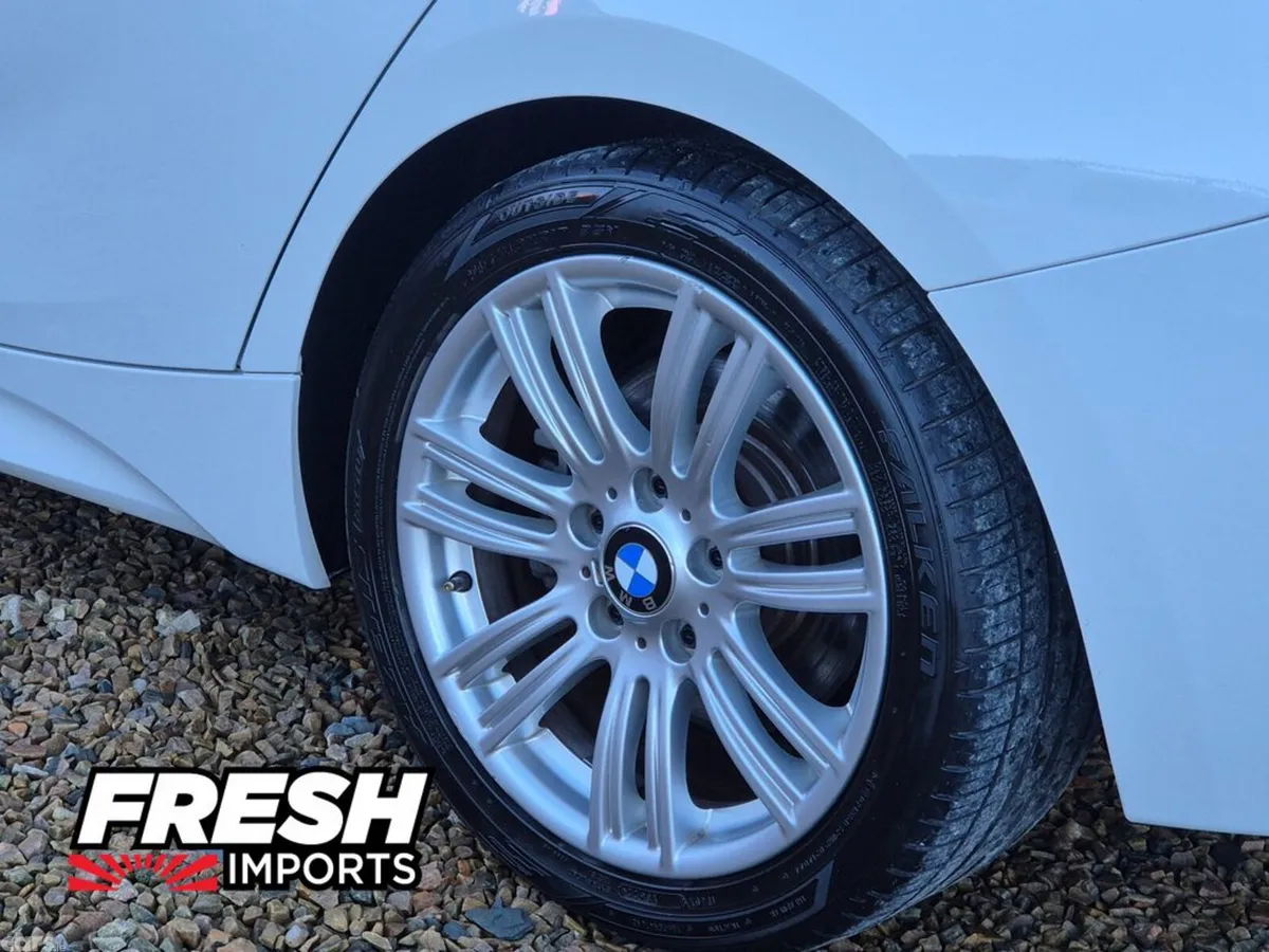 BMW 1-Series Hatchback, Petrol, 2012, White