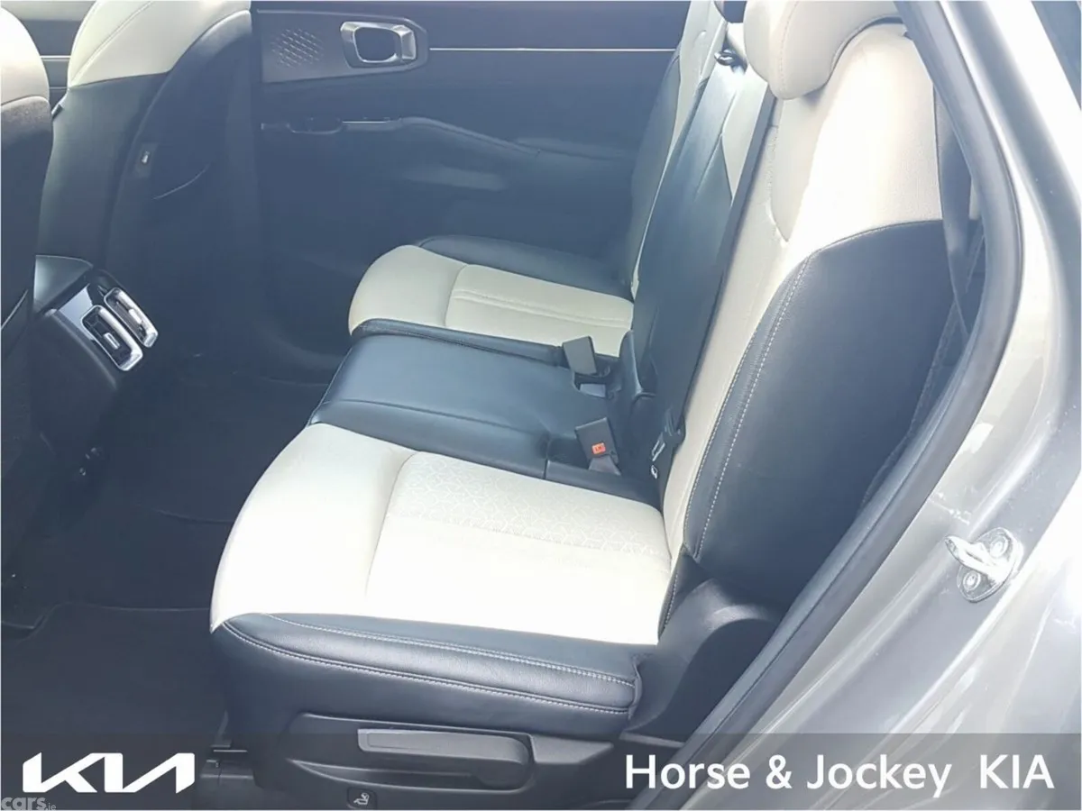 Kia Sorento SUV, Petrol Plug-in Hybrid, 2023, Grey