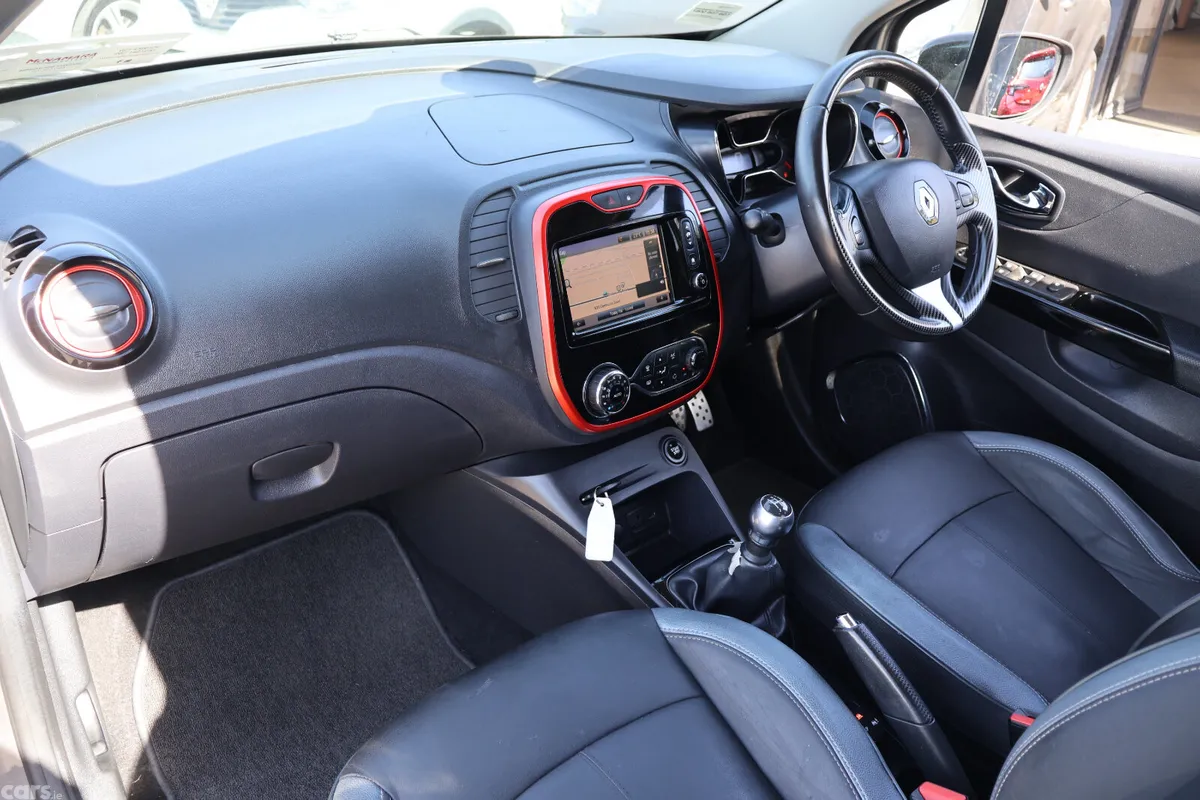 Renault Captur Hatchback, Diesel, 2017, Grey