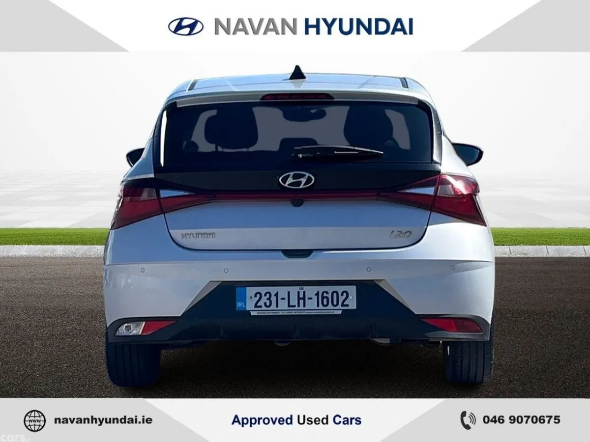 Hyundai i20 Hatchback, Petrol, 2023, Grey