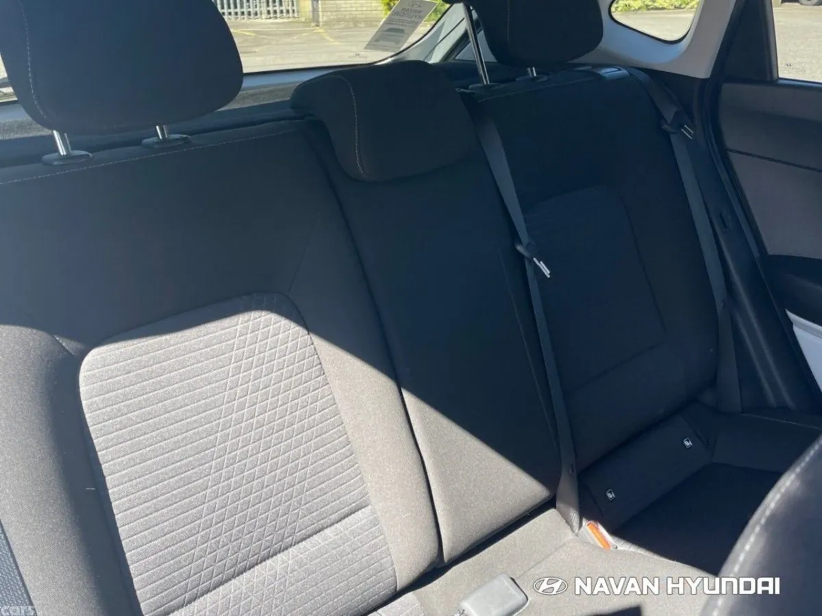 Hyundai i20 Hatchback, Petrol, 2023, Grey