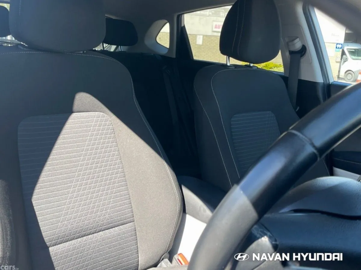 Hyundai i20 Hatchback, Petrol, 2023, Grey