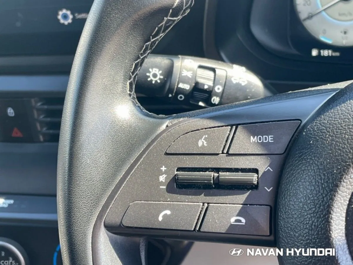 Hyundai i20 Hatchback, Petrol, 2023, Grey