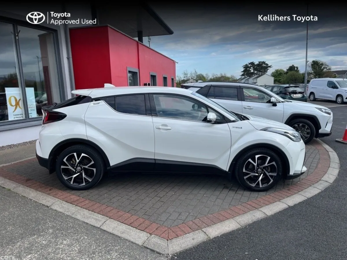 Toyota C-HR SUV, Petrol Hybrid, 2021, White