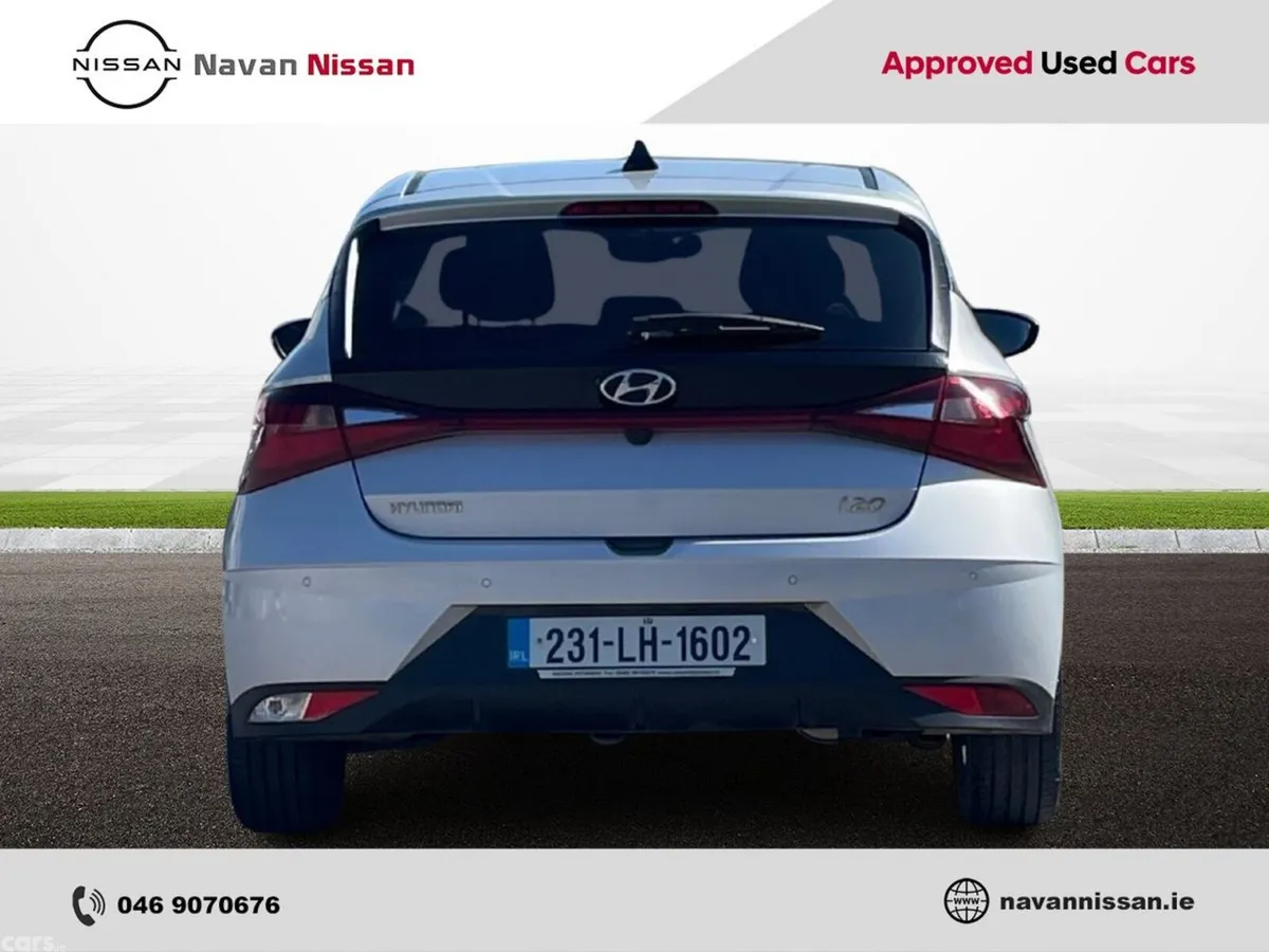 Hyundai i20 Hatchback, Petrol, 2023, Grey