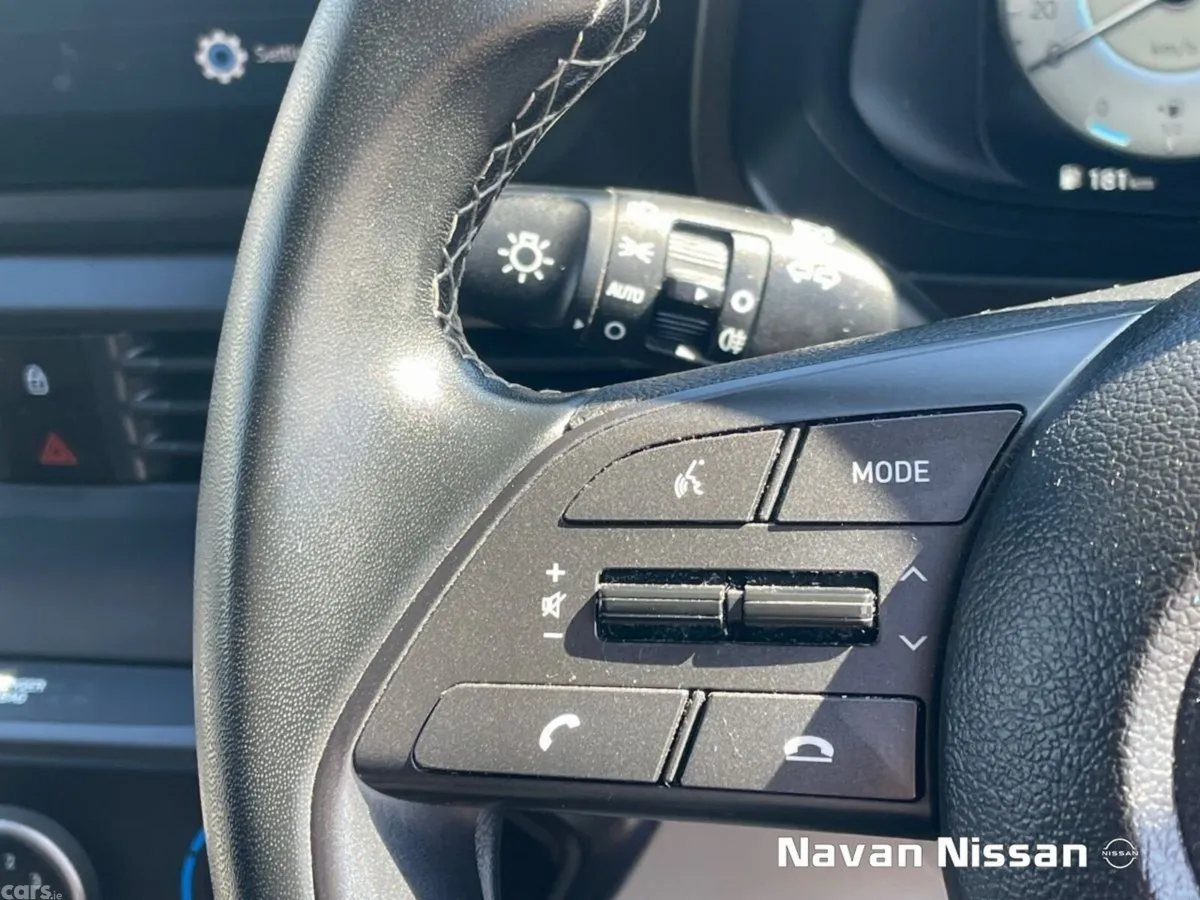 Hyundai i20 Hatchback, Petrol, 2023, Grey