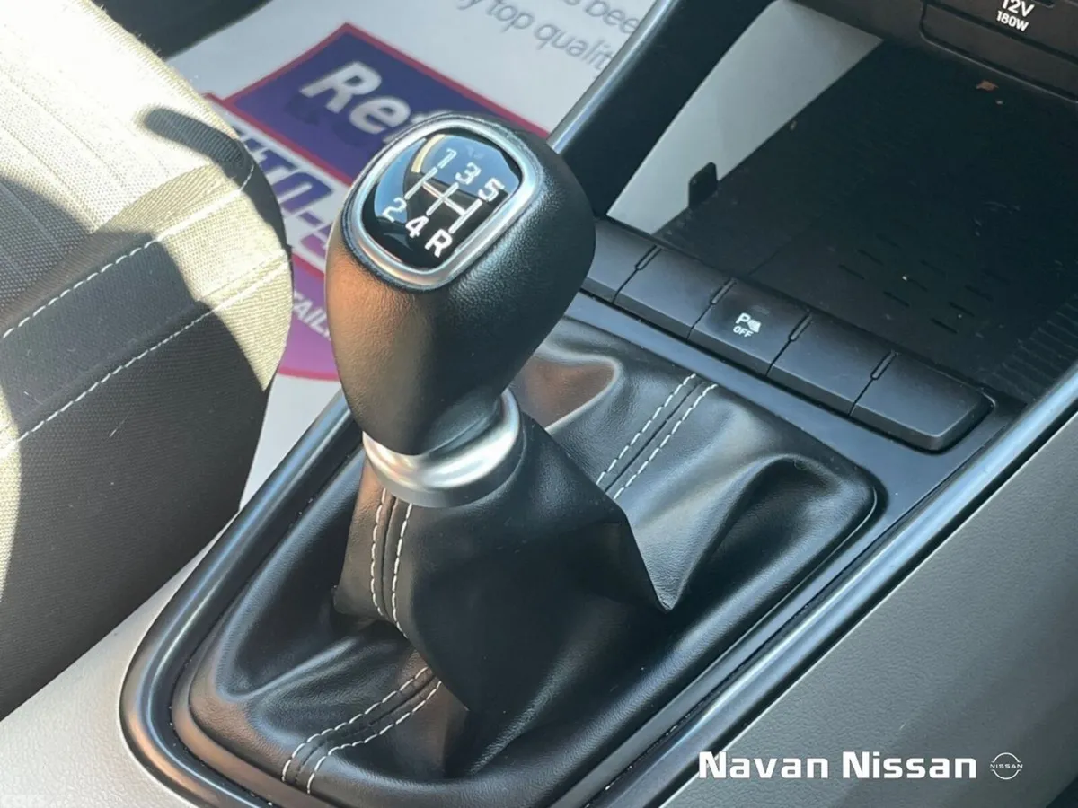 Hyundai i20 Hatchback, Petrol, 2023, Grey