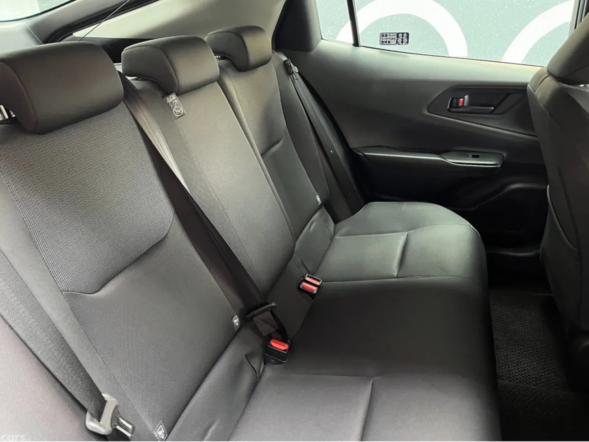 Toyota Prius Estate, Petrol, 2025, Silver