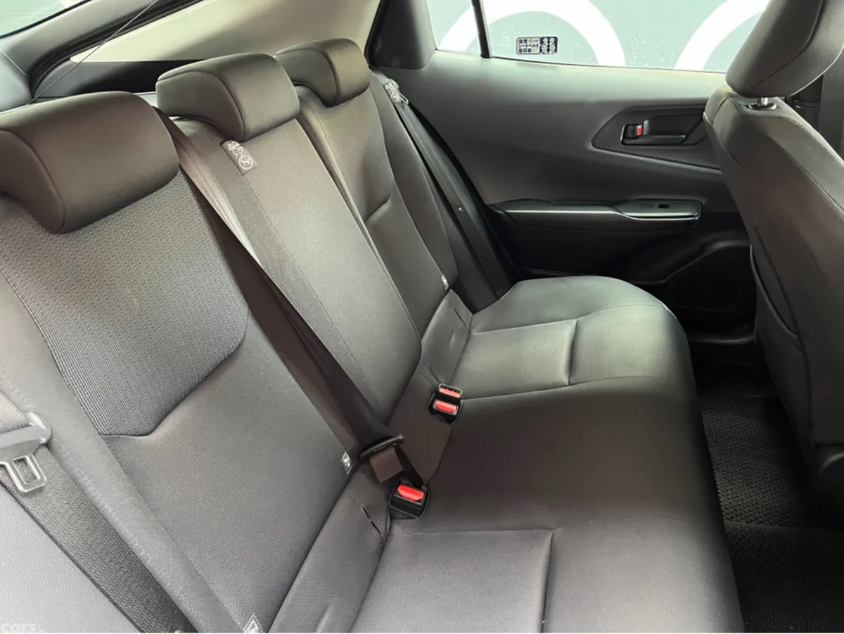 Toyota Prius Estate, Petrol, 2025, Silver