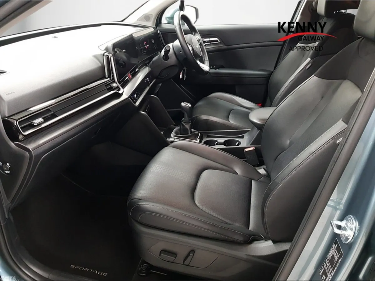 Kia Sportage MPV, Diesel, 2024, Grey