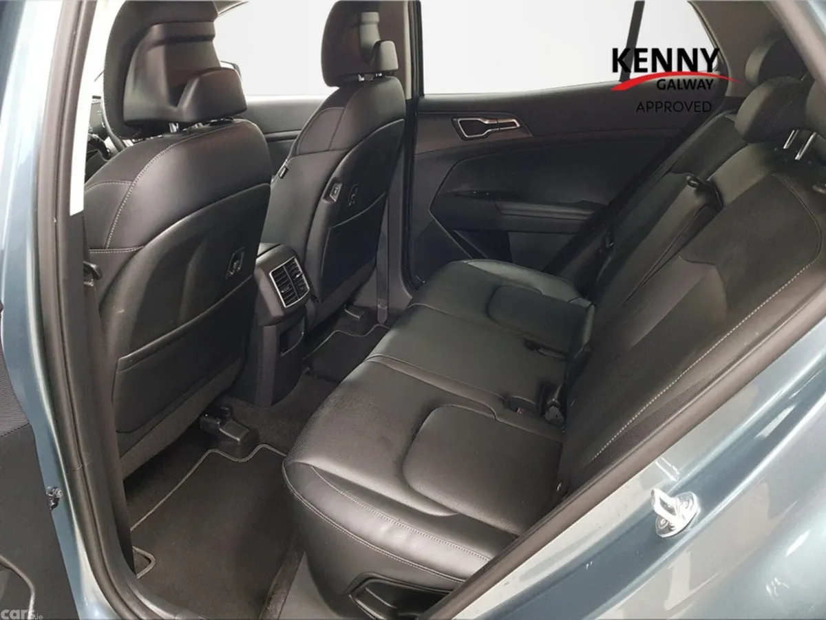 Kia Sportage MPV, Diesel, 2024, Grey