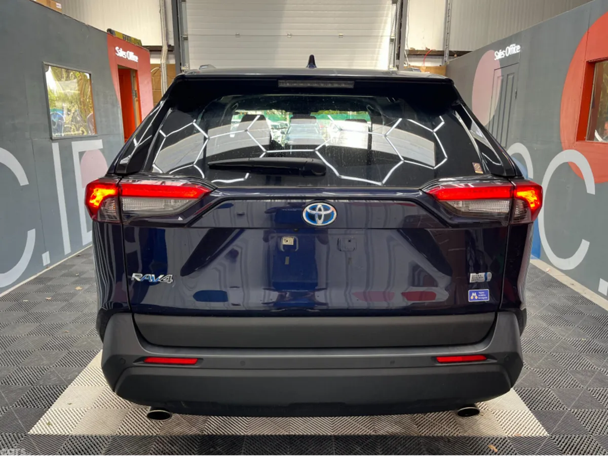 Toyota RAV4 SUV, Petrol Hybrid, 2023, Blue