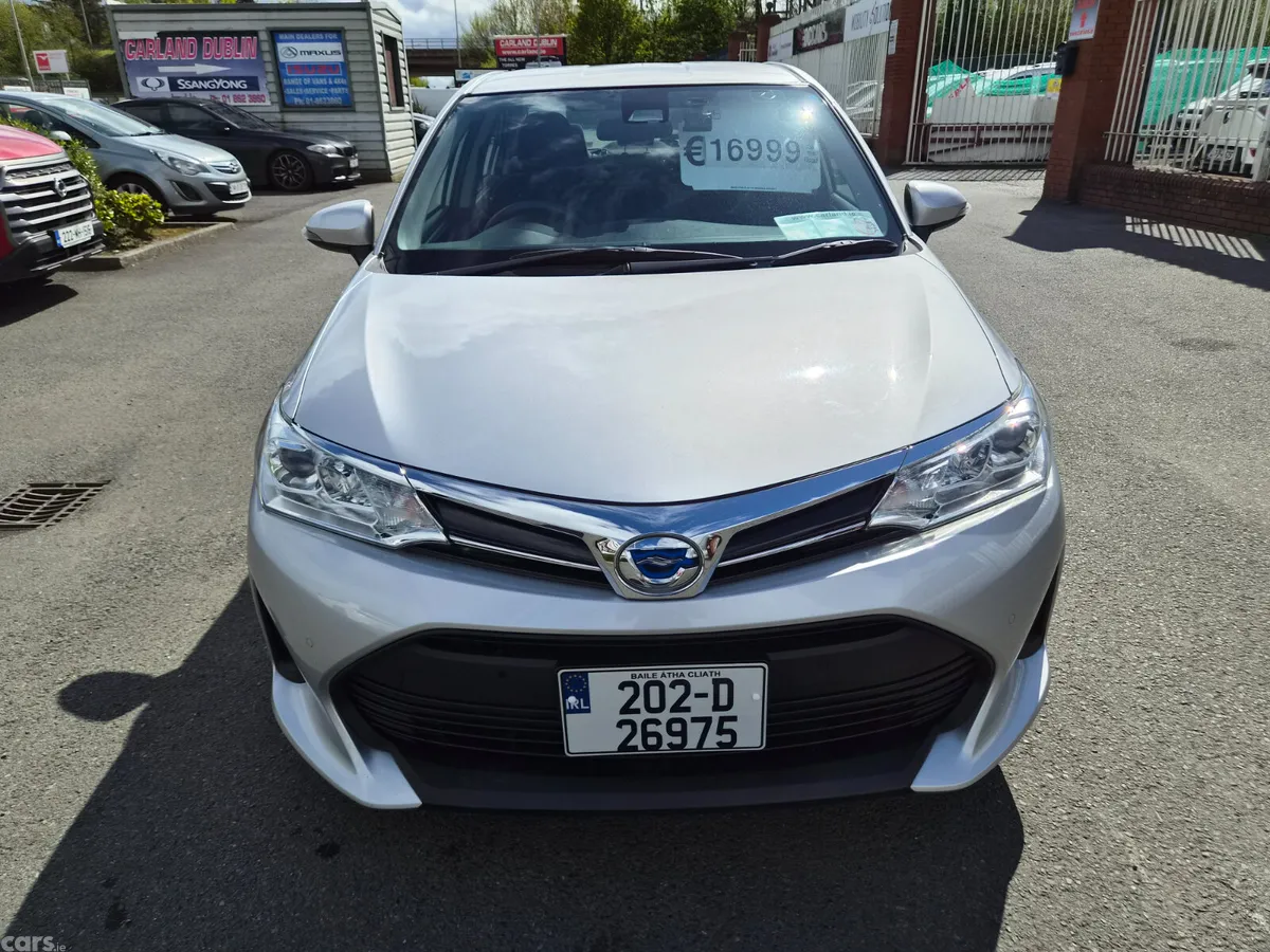 Toyota Corolla Saloon, Petrol Hybrid, 2020, Silver