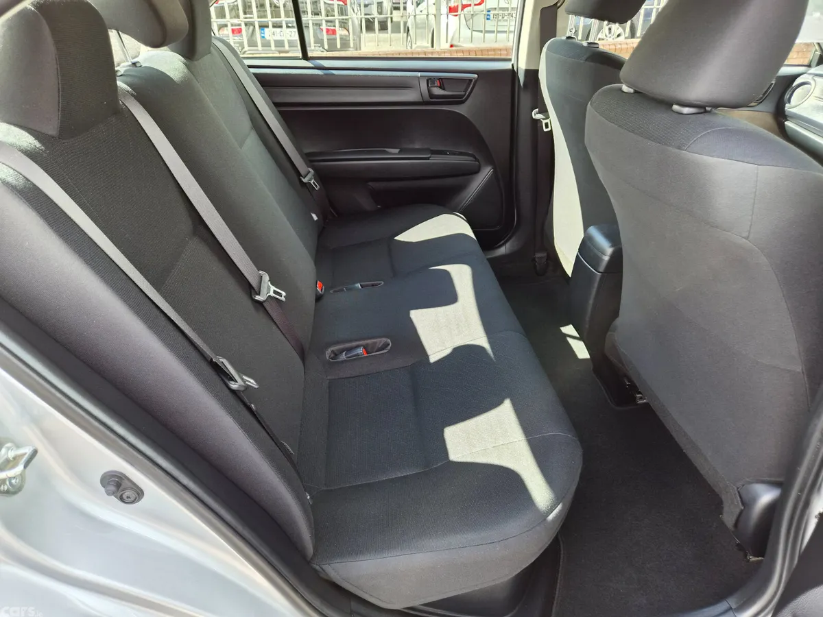 Toyota Corolla Saloon, Petrol Hybrid, 2020, Silver