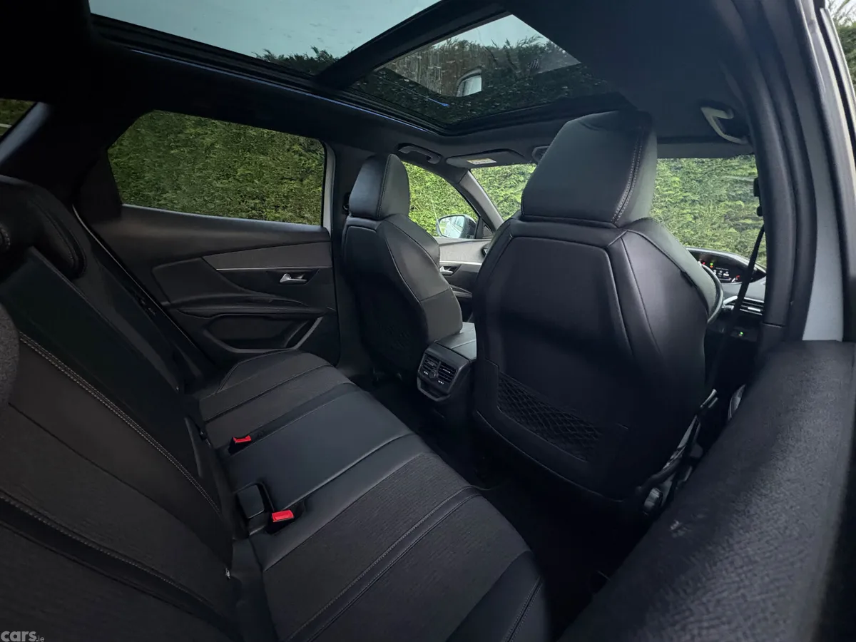 Peugeot 3008 MPV, Diesel, 2018, White
