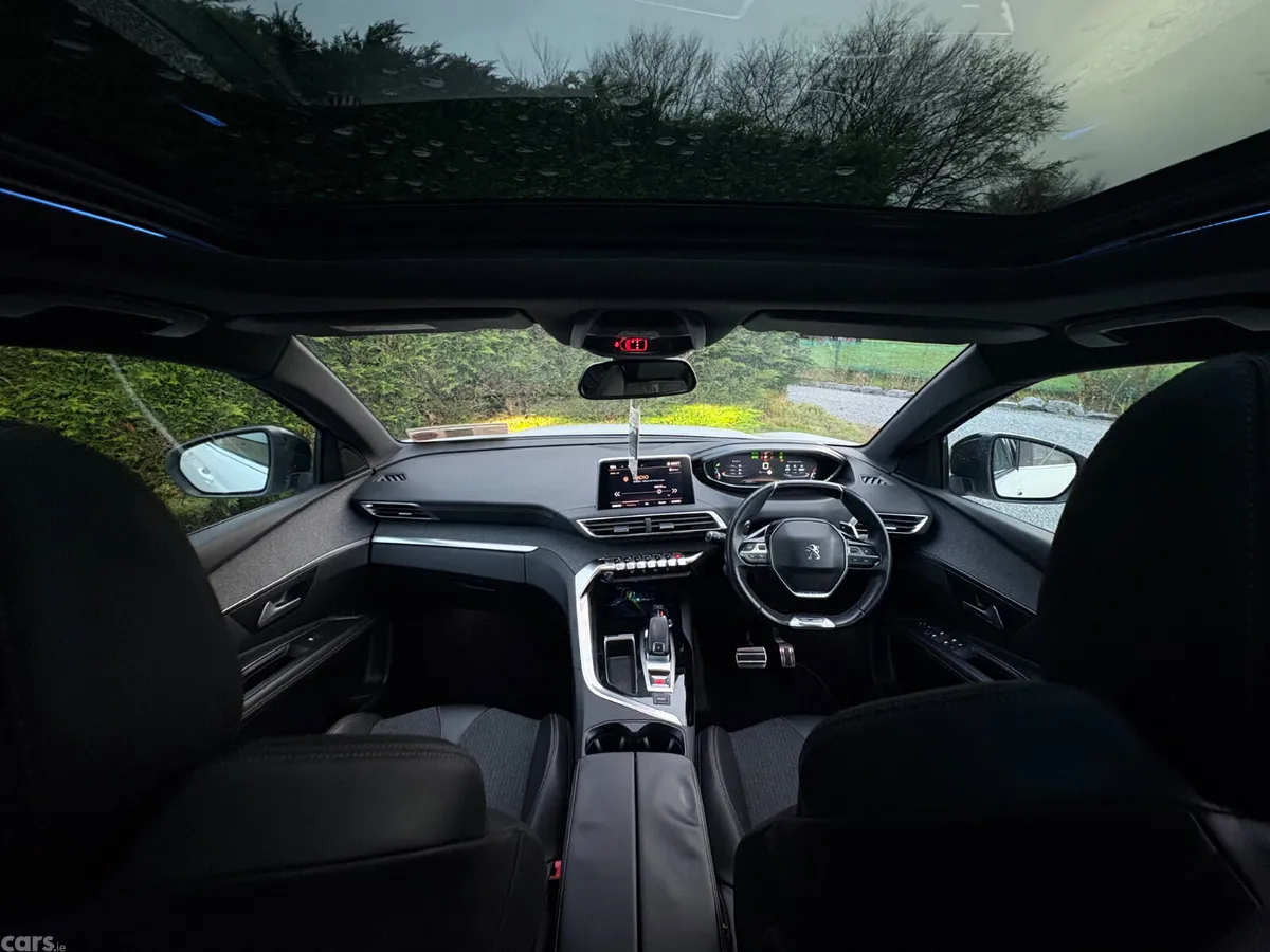 Peugeot 3008 MPV, Diesel, 2018, White