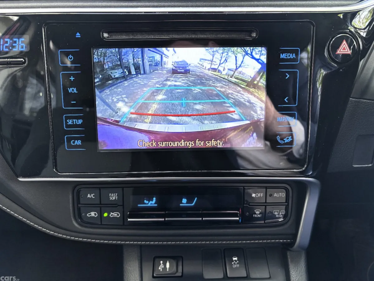 Toyota Auris Hatchback, Petrol Hybrid, 2018, Red