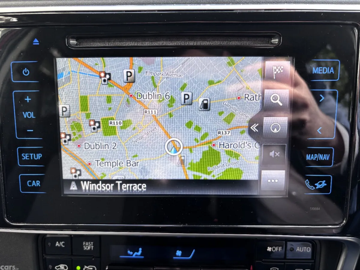Toyota Auris Hatchback, Petrol Hybrid, 2018, Red