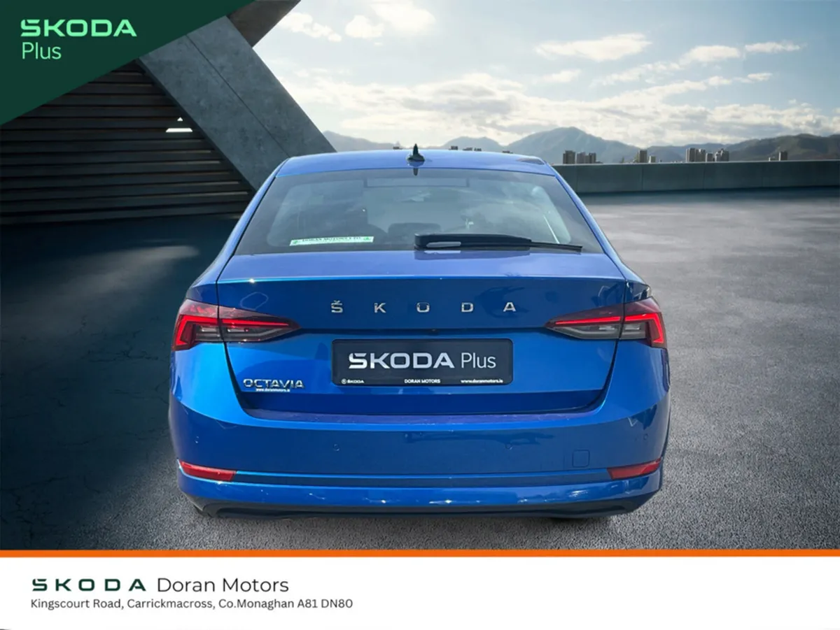 Skoda Octavia Hatchback, Diesel, 2023, Blue