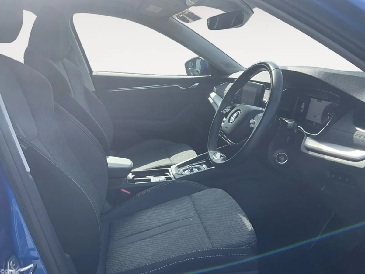 Skoda Octavia Hatchback, Diesel, 2023, Blue
