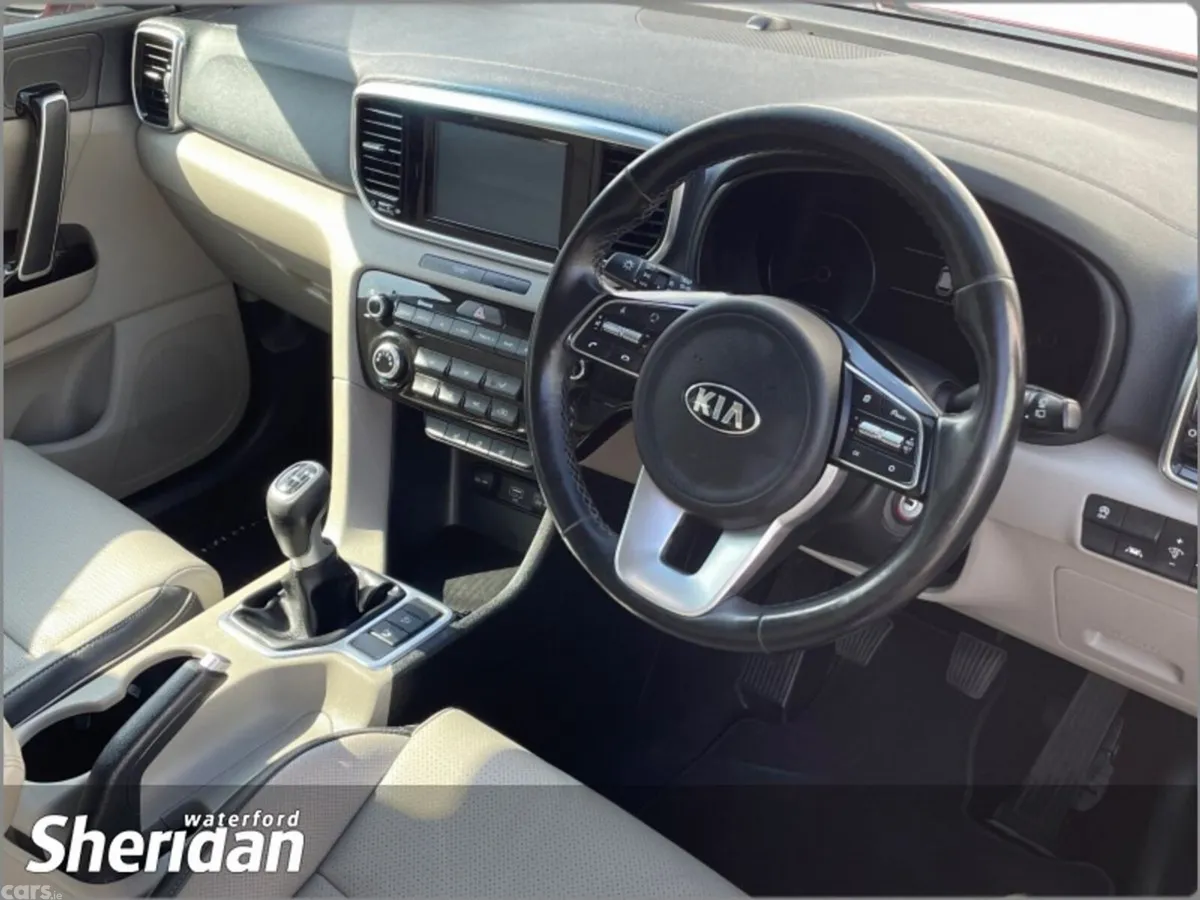 Kia Sportage SUV, Diesel, 2020, Red