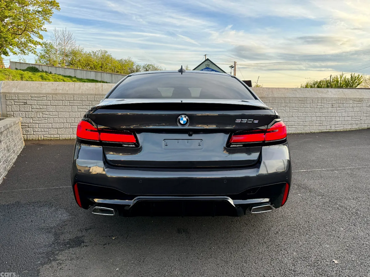 BMW 5-Series Saloon, Petrol Plug-in Hybrid, 2021, Grey