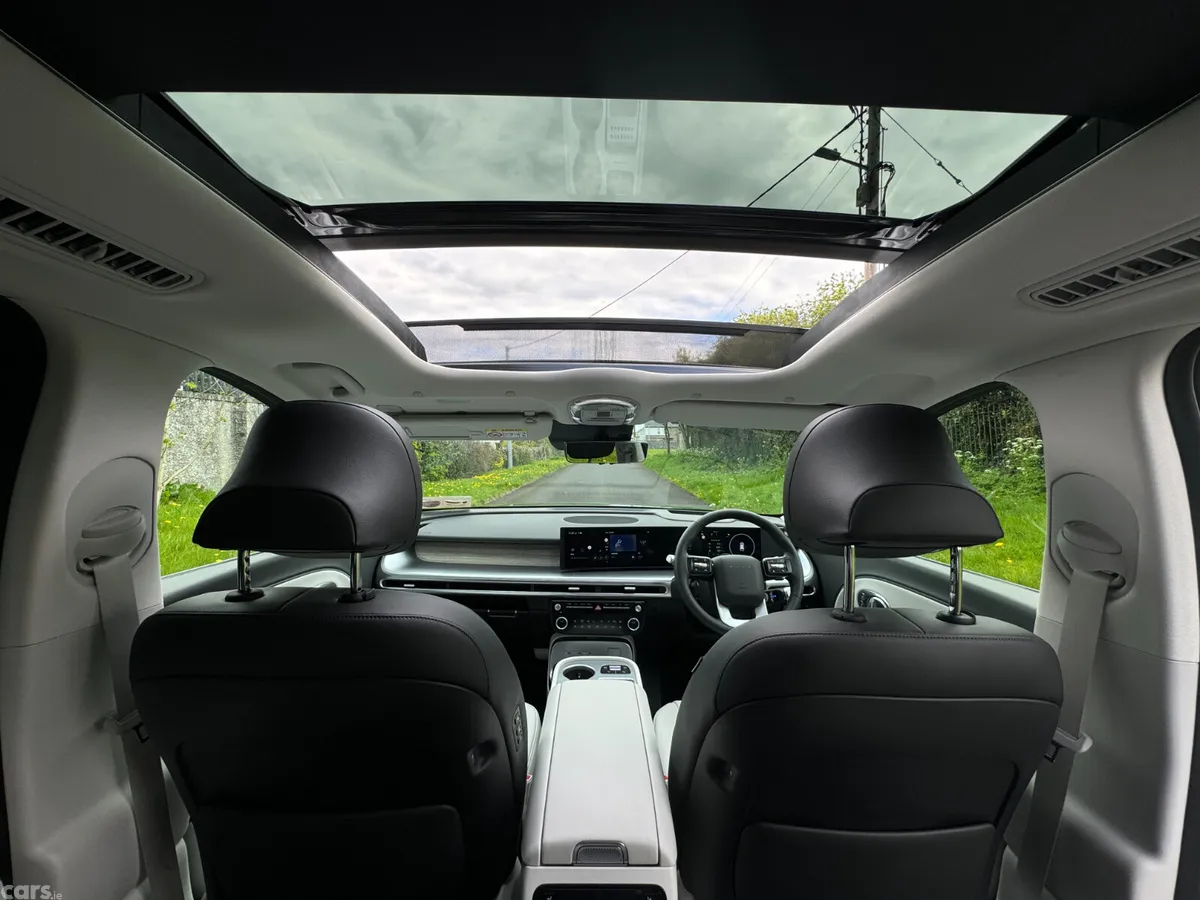Hyundai IONIQ 9 MPV, Electric, 2026, Green