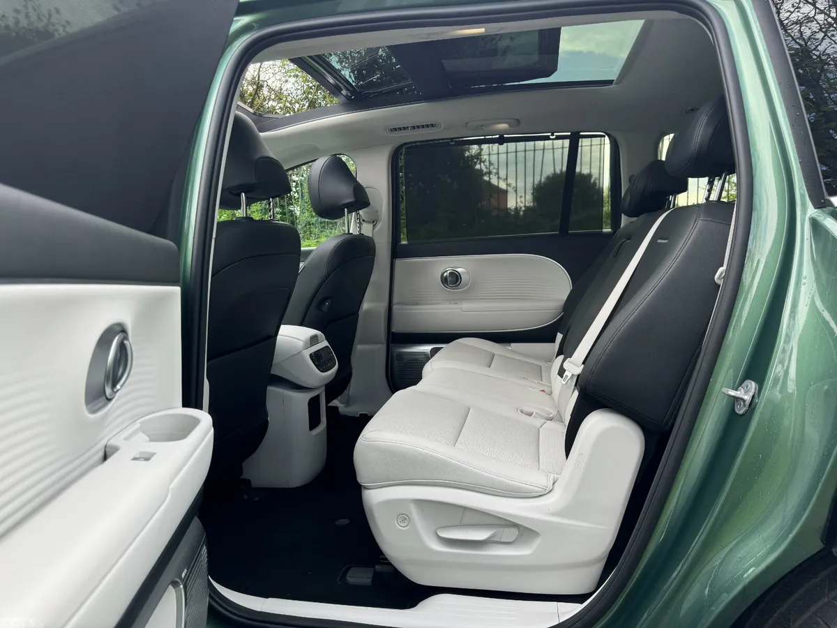 Hyundai IONIQ 9 MPV, Electric, 2026, Green