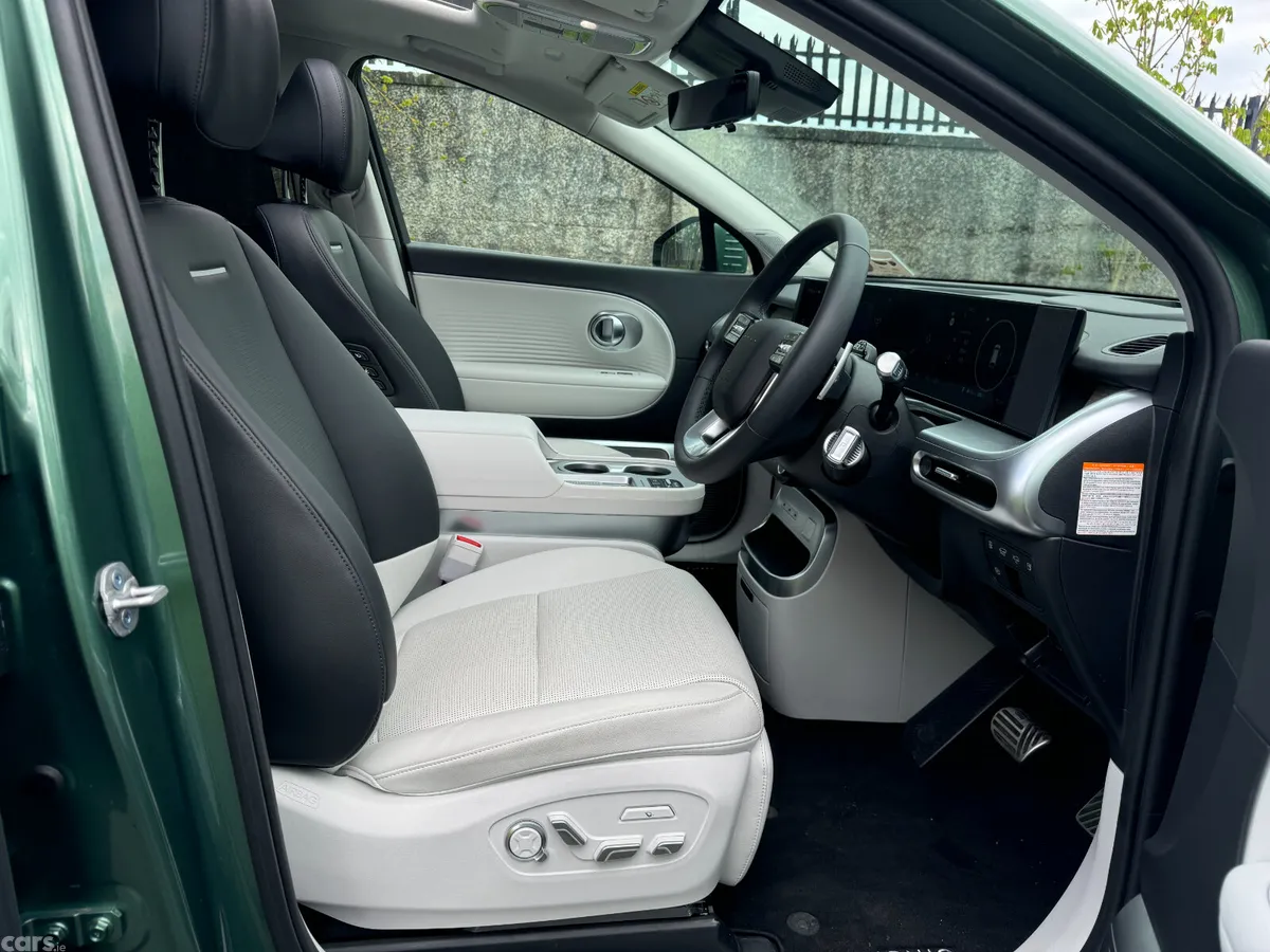 Hyundai IONIQ 9 MPV, Electric, 2026, Green